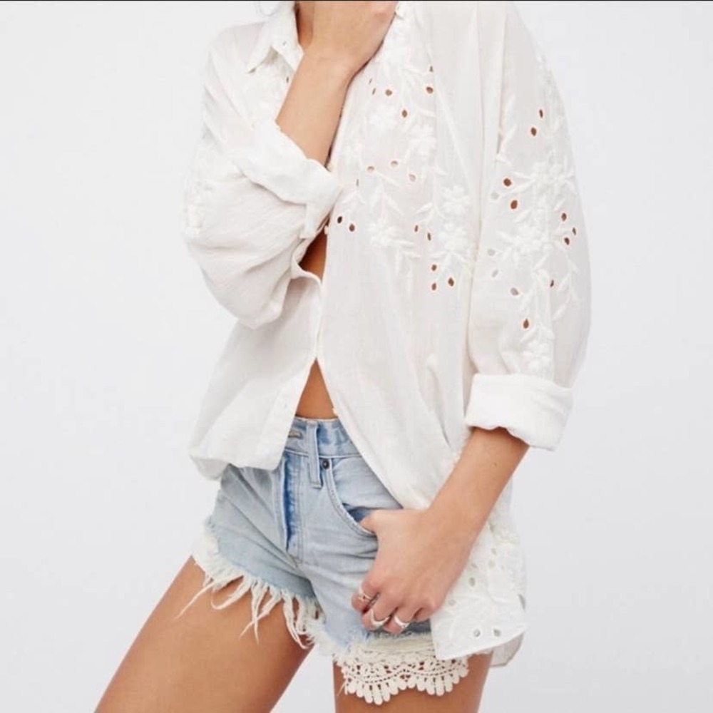 Light Wash Lace-Trim Denim Shorts - White Lace Detail
